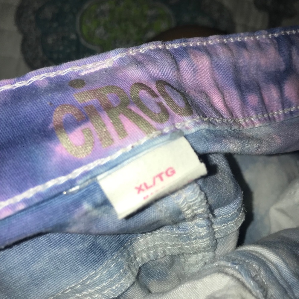 Shorts - Picture 7 of 7